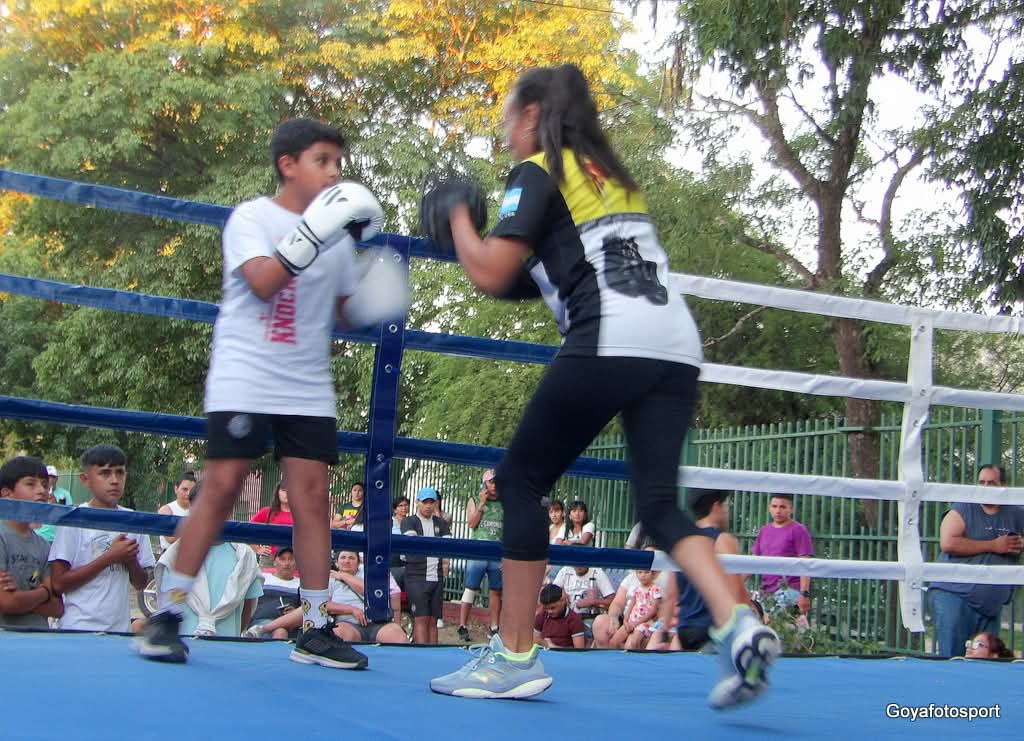 “KNOCK-OUT BOXING” CERRÓ EL AÑO CON UNA VIBRANTE EXHIBICIÓN AMATEUR