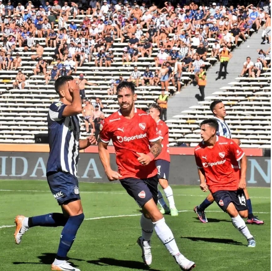 Independiente le ganó 3-2 a Talleres en un partidazo y es puntero con puntaje ideal