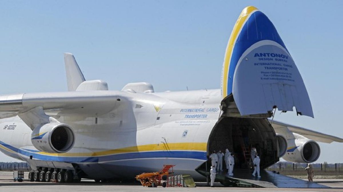 avión AN225