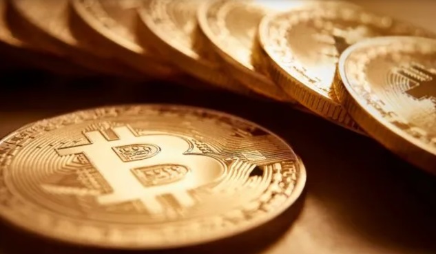 El Bitcoin rompió la barrera de los 100 mil dólares y alcanzó un nuevo máximo histórico