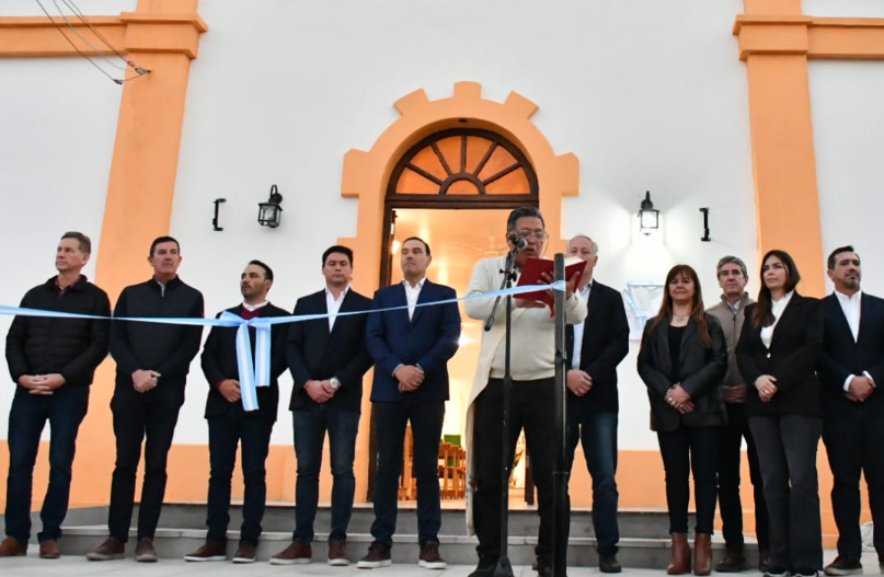 EN PERUGORRÍA, VALDÉS HABILITÓ EL CENTRO DE DÍA N°20 Y UNA PARROQUIA