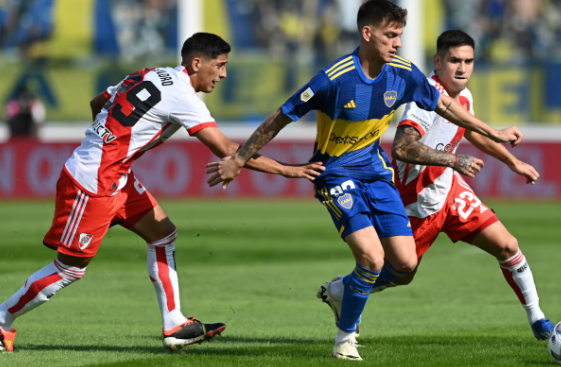 LA HORA SEÑALADA: Boca y River se enfrentan en la Bombonera por nueva edición del Superclásico