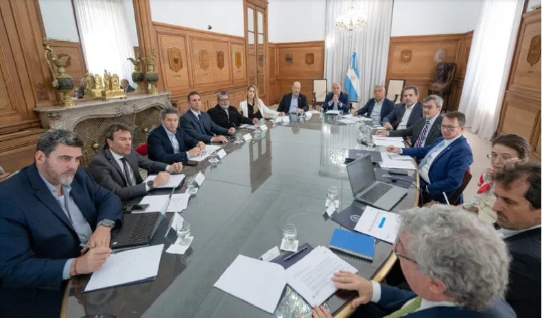 El Gobierno encabezó una nueva reunión del Consejo de Mayo con el eje en la reforma tributaria