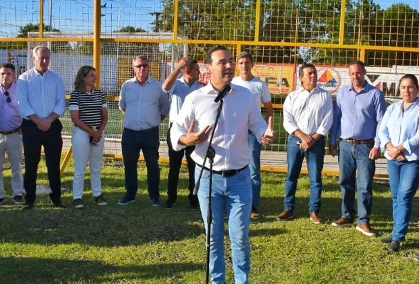 El Gobernador habilitó infraestructura deportiva en clubes curuzucuateños