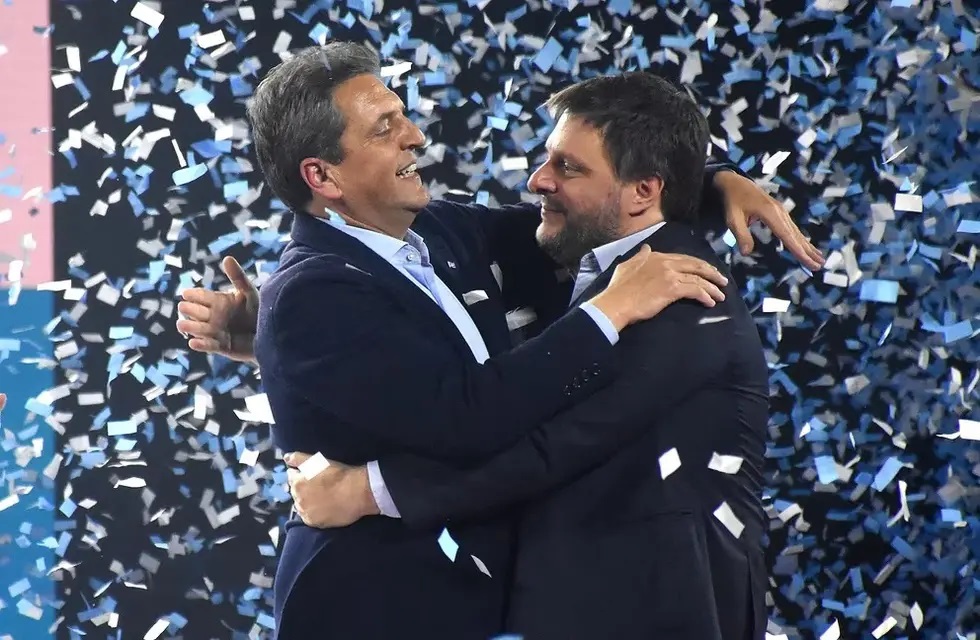 En el Luna Park, Massa pronosticó el balotaje para Santoro, el candidato de UP a jefe de gobierno porteño