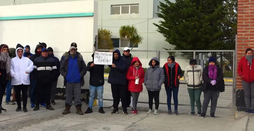  ARDE COMODORO LA EMPRESA TAEX SA ENVIÓ MÁS DE 100 TELEGRAMAS, Y DESDE EL SINDICATO DE ALIMENTACIÓN LE RECLAMAN LA CONTINUIDAD LABORAL, Y AMENAZAN CON PARALIZAR LA INDUSTRIA.