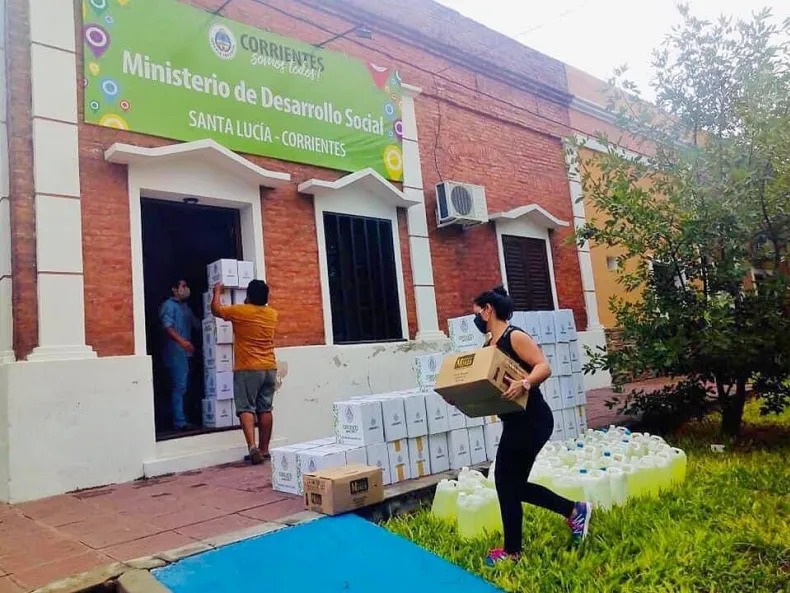 DESARROLLO SOCIAL ACOMPAÑA A LAS FAMILIAS AFECTADAS POR LAS INUNDACIONES EN SANTA LUCIA