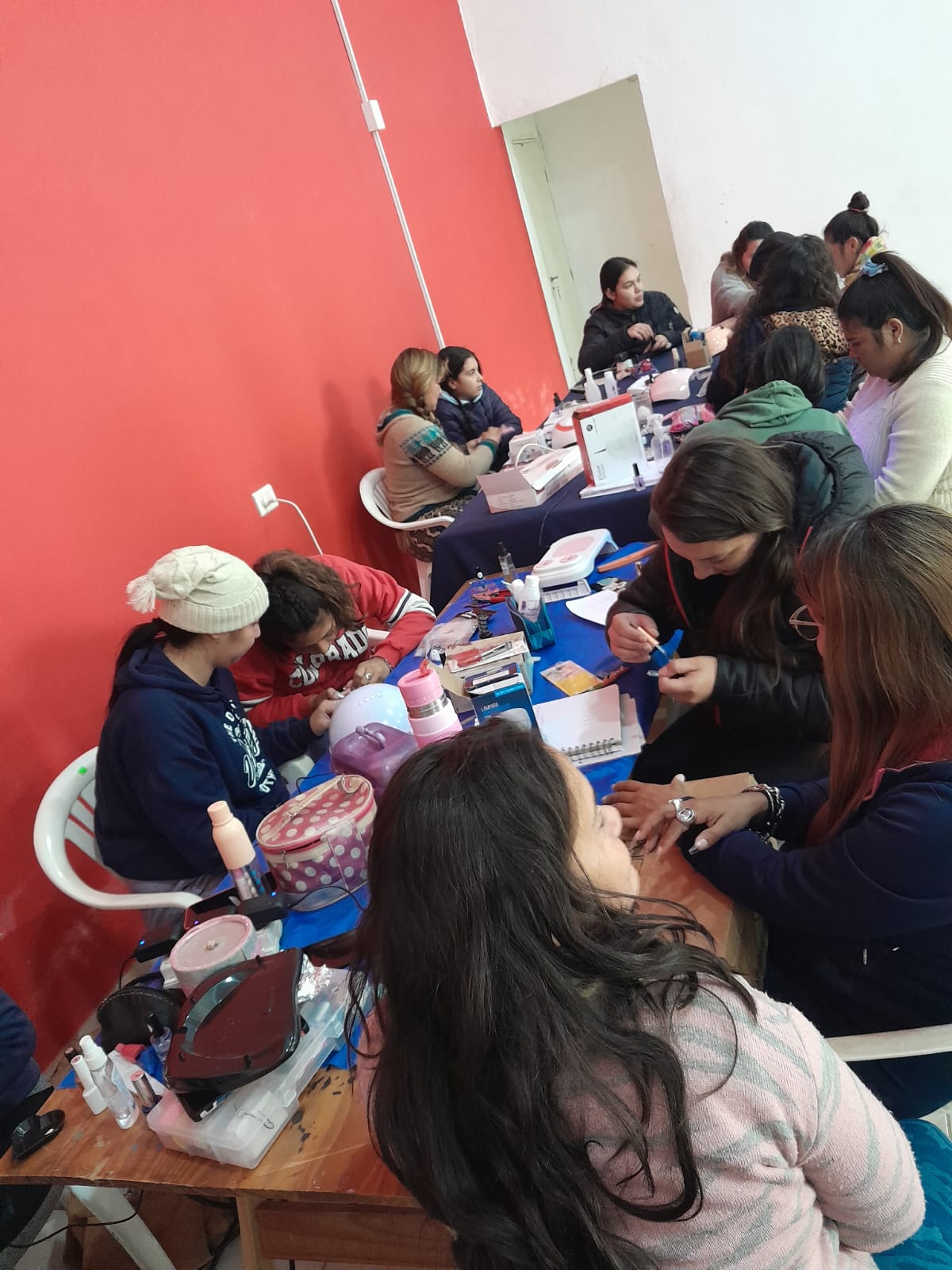 SERVICIOS, TALLERES Y CAPACITACIONES: LA DIRECCIÓN DE LA MUJER COMO PILAR DE EMPODERAMIENTO FEMENINO