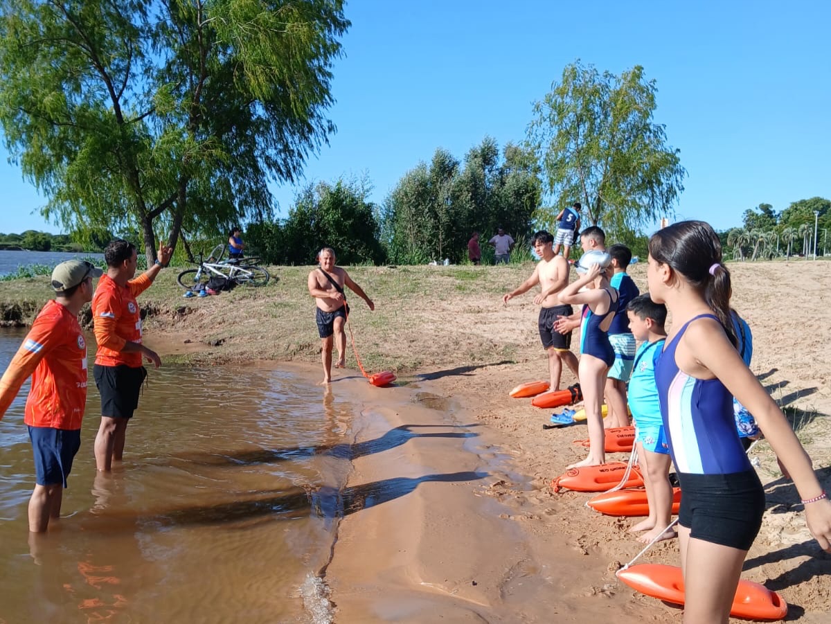INICIÓ SU TEMPORADA LA ESCUELA MUNICIPAL DE AGUAS ABIERTAS
