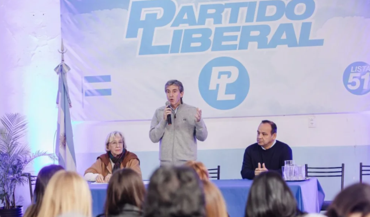 El Partido Liberal se sumó oficialmente a la alianza "Vamos Corrientes"