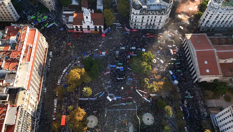 Emocionante y multitudinaria: así fue la cuarta Marcha Federal Universitaria