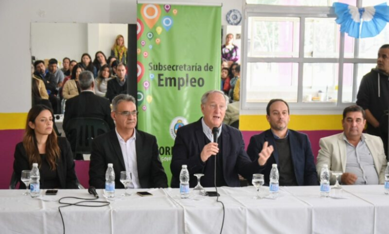  INTENDENTE MARIANO HORMAECHEA FIRMÓ CONVENIO PARA TRAER A GOYA CAPACITACIONES EN OFICIOS