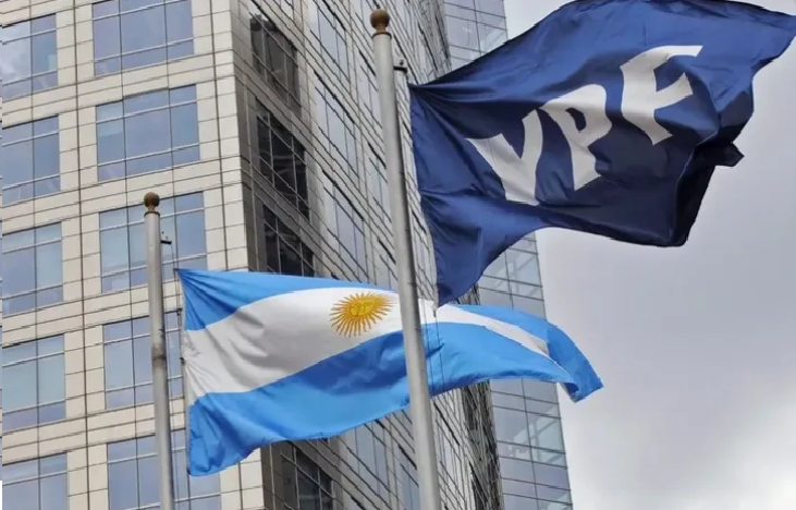 Juicio por YPF: el Gobierno advirtió que sería "incumplible" un fallo adverso de Estados Unidos
