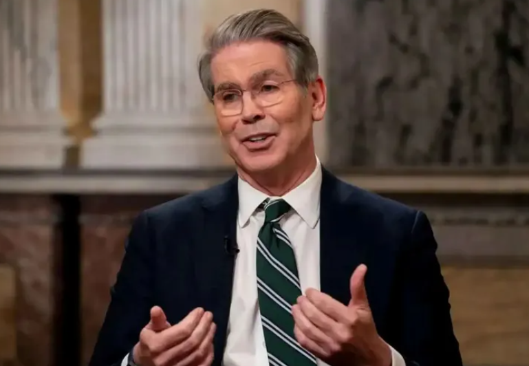 Scott Bessent confirmó la intervención de EEUU en el mercado para contener la cotización del dólar en Argentina