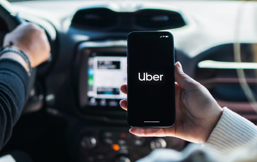 “PAGAME LO QUE FALTA CON UN BESO”: UNA JOVEN DE 19 AÑOS DENUNCIÓ A UN CHOFER EN MISIONES