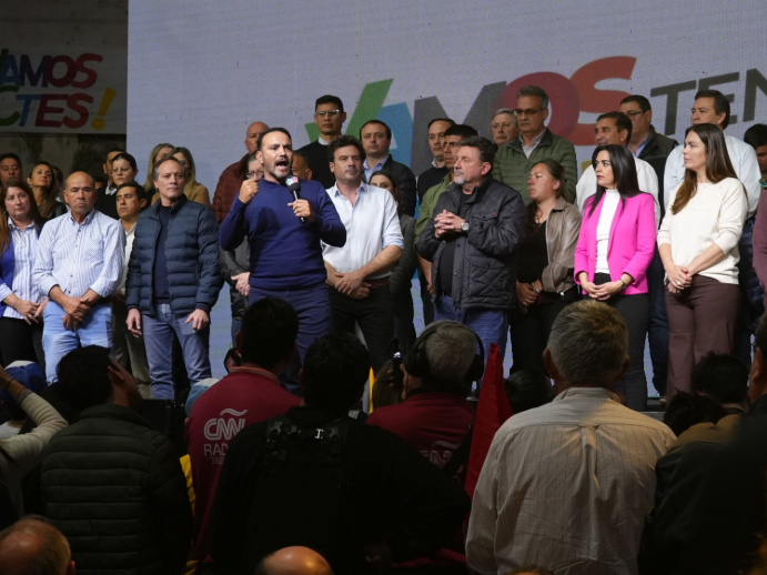 VAMOS CORRIENTES CONVOCÓ A UNA MULTITUD PARA "PONER DE PIE" A SANTA LUCÍA