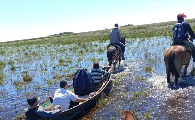 Tragedia en el Iberá: un hombre murió tras un rodeo y la Policía demoró cinco horas en acceder al lugar