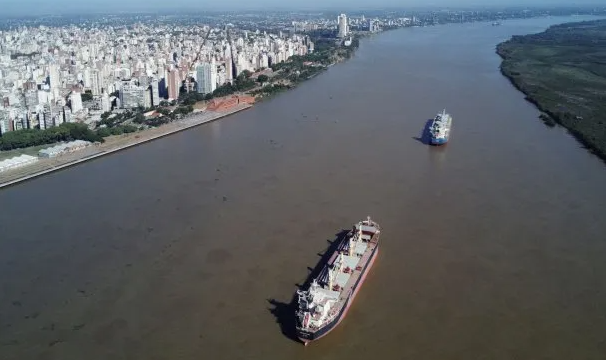 El Gobierno oficializó la baja de la licitación de la Hidrovía Paraguay-Paraná