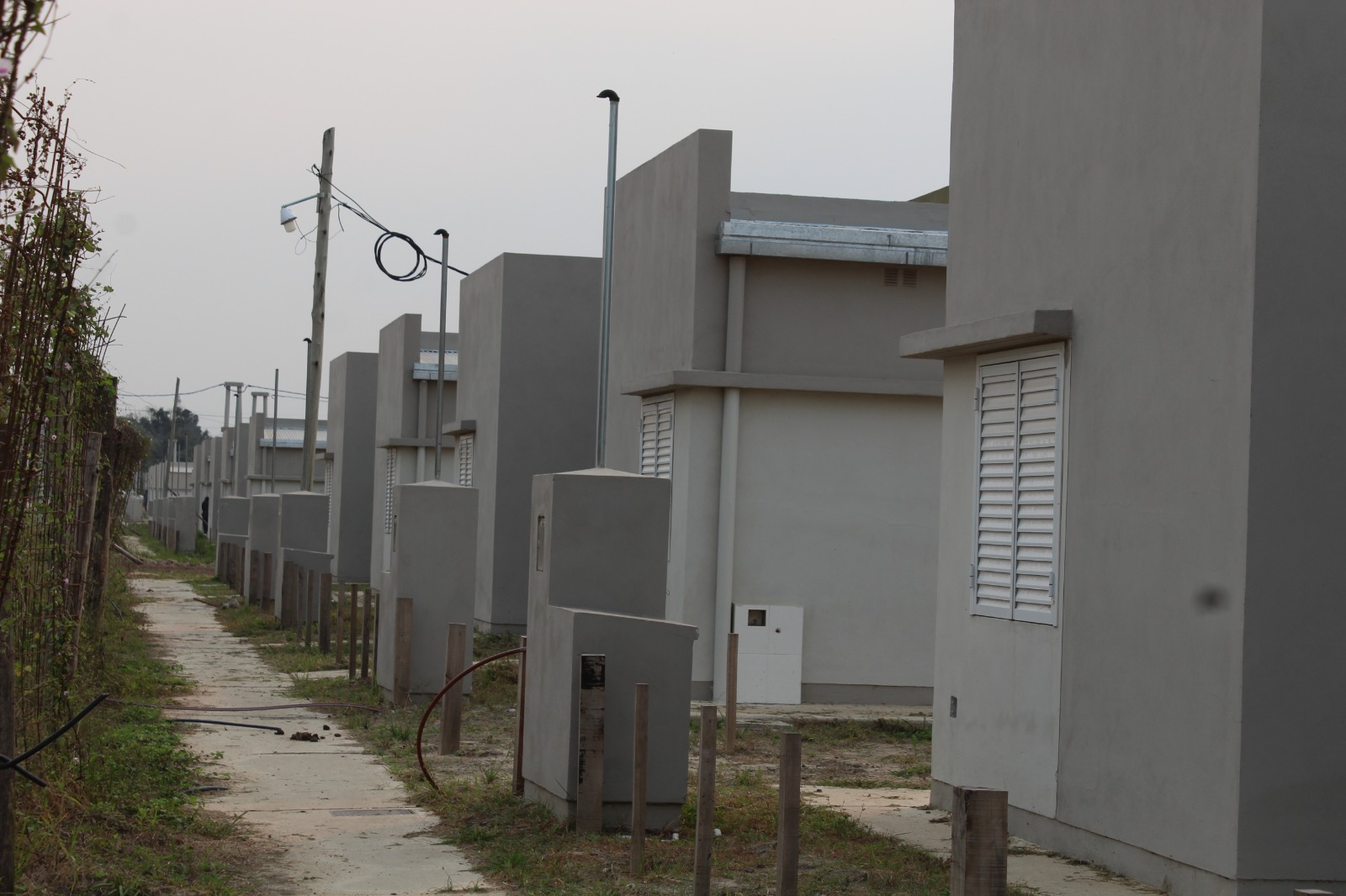 A TRAVÉS DEL INVICO: EL GOBIERNO PROVINCIAL REACTIVA LA CONSTRUCCIÓN DE 779 VIVIENDAS EN CORRIENTES