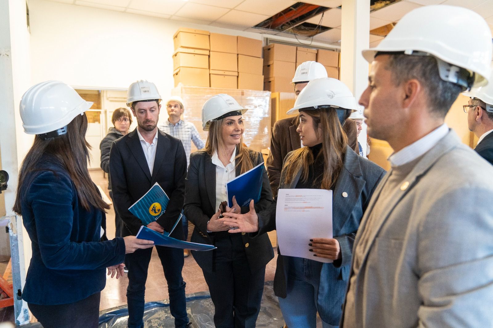 MODERNIZACIÓN Y DESARROLLO RECORRIERON OBRA DE REFACCIÓN INTEGRAL DE LA SUCURSAL ITUZAINGÓ DEL BANCO DE CORRIENTES