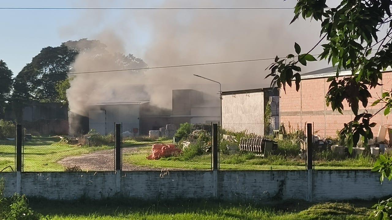 INVESTIGAN LAS CAUSAS DEL INCENDIO EN LA PLANTA TEXTIL ALAL