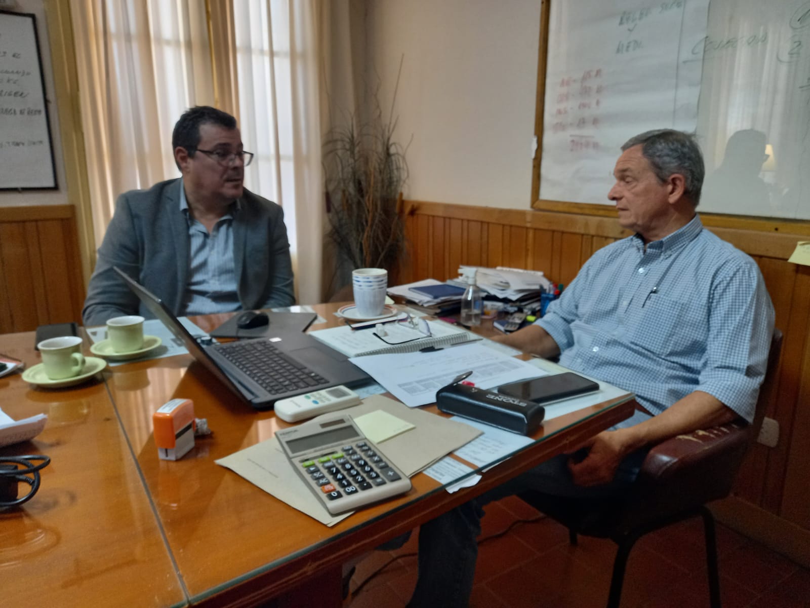 Campaña 2024/25: CONTRATISTAS A CARGO DEL SERVICIO DE ARADAS FUERON CONVOCADOS PARA REUNIÓN EN EL IPT