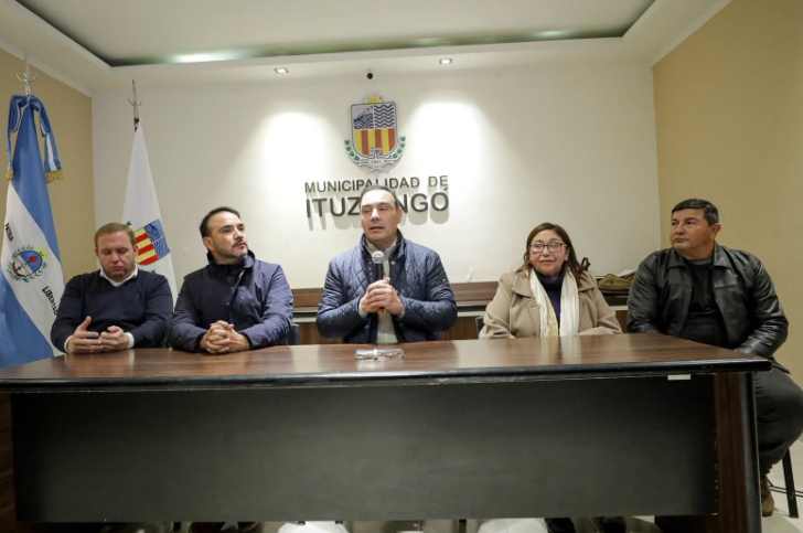 VALDÉS RUBRICÓ CONVENIO CON TRES MUNICIPIOS PARA QUE PERCIBAN RECURSOS POR LAS REGALÍAS DE YACYRETÁ