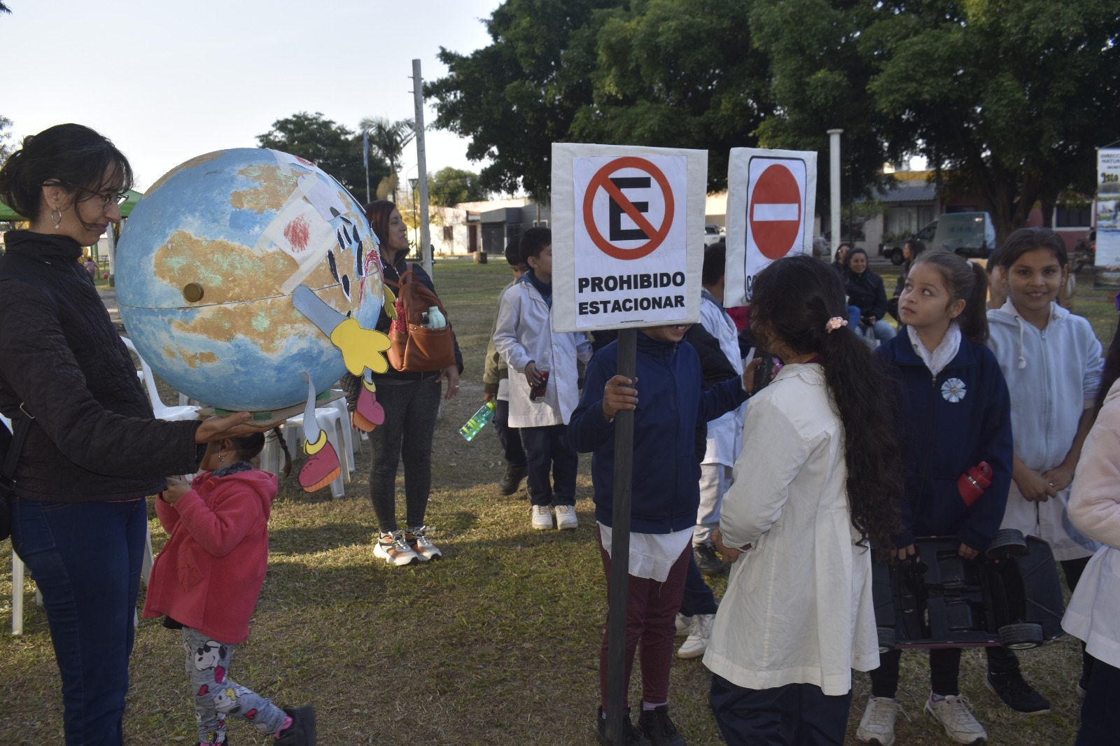 CIENTOS VIVIERON LA FIESTA POR EL DIA DEL MEDIO AMBIENTE EN PLAZA “5 DE JUNIO”