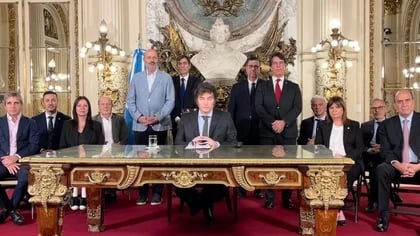 El DNU completo de Javier Milei: los 366 artículos para realizar una profunda desregulación de la economía argentina