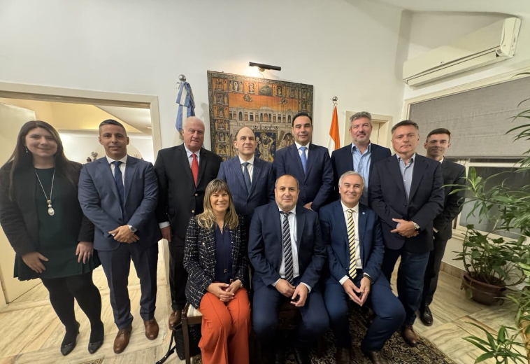 VALDÉS INICIÓ EN INDIA UNA NUTRIDA AGENDA PARA AMPLIAR MERCADOS Y ATRAER INVERSIONES PARA CORRIENTES