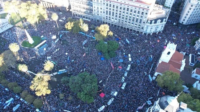 Convocaron a la segunda marcha universitaria contra el veto de Javier Milei al financiamiento