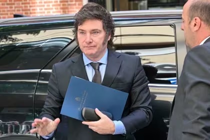 Javier Milei viaja a Israel y al Vaticano para ratificar su condena al terrorismo internacional e iniciar su vínculo político con Francisco