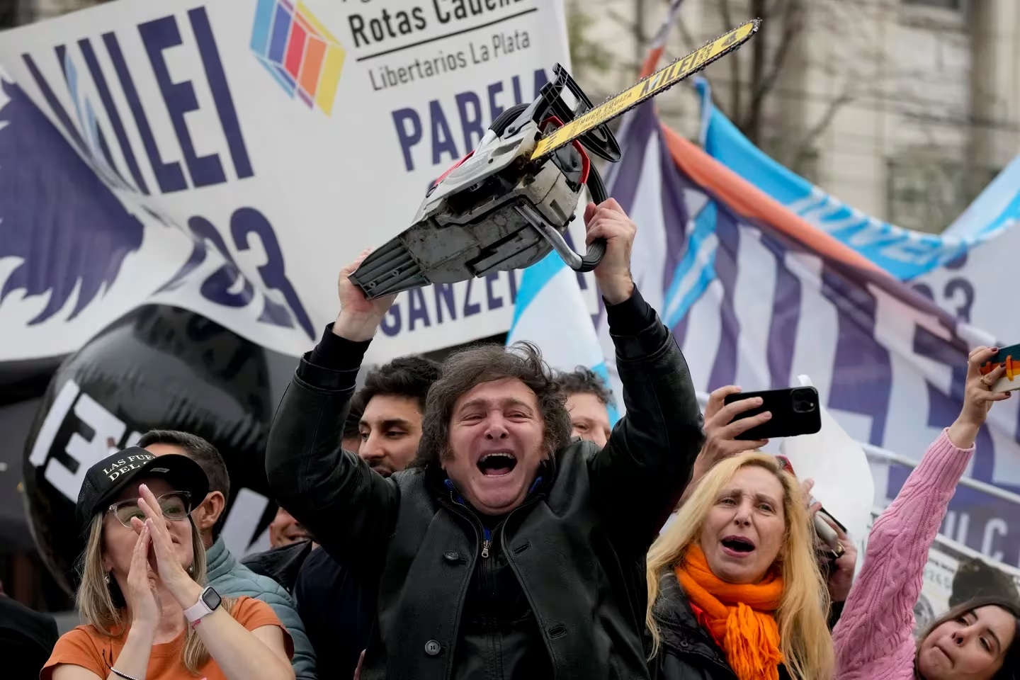 Milei ordenó auditorías en la planta de cada Ministerio y los nombramientos irregulares están en la mira