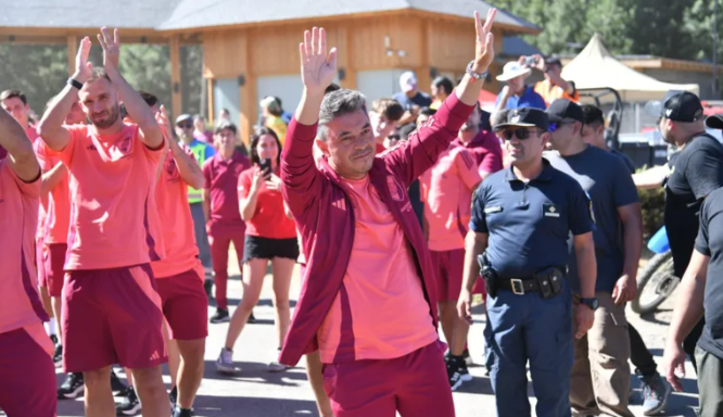 River llegó a San Martín de Los Andes y fue recibido por una multitud