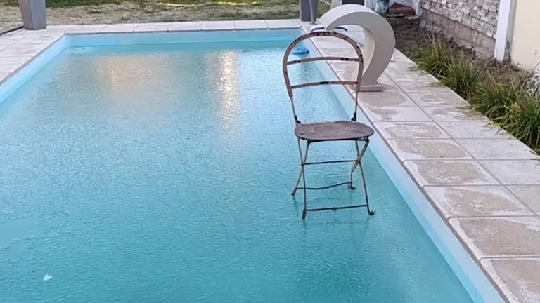 FRÍO EXTREMO: SE CONGELÓ EL AGUA DE UNA PILETA EN LA PAMPA Y LAS BAJAS TEMPERATURAS CONTINUARÁN EN TODO EL PAÍS