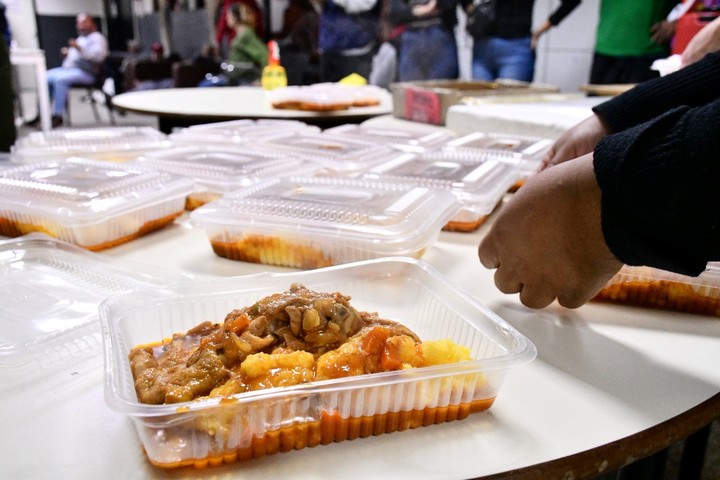 UN “PLATO CALIENTE” PARA PERSONAS EN SITUACIÓN DE CALLE