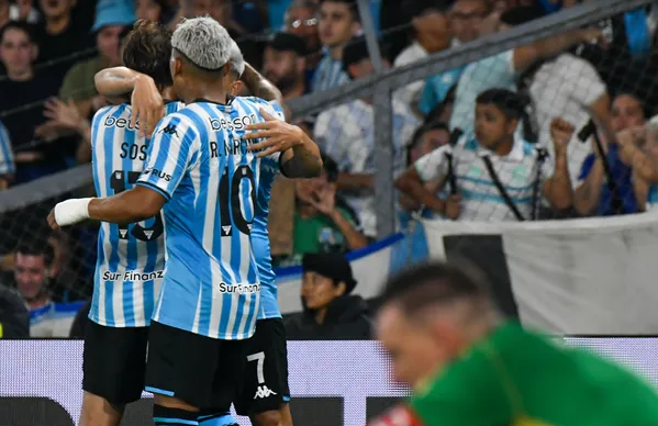 Racing venció a River por 1-0 y lo complicó en su pase a la Copa Libertadores