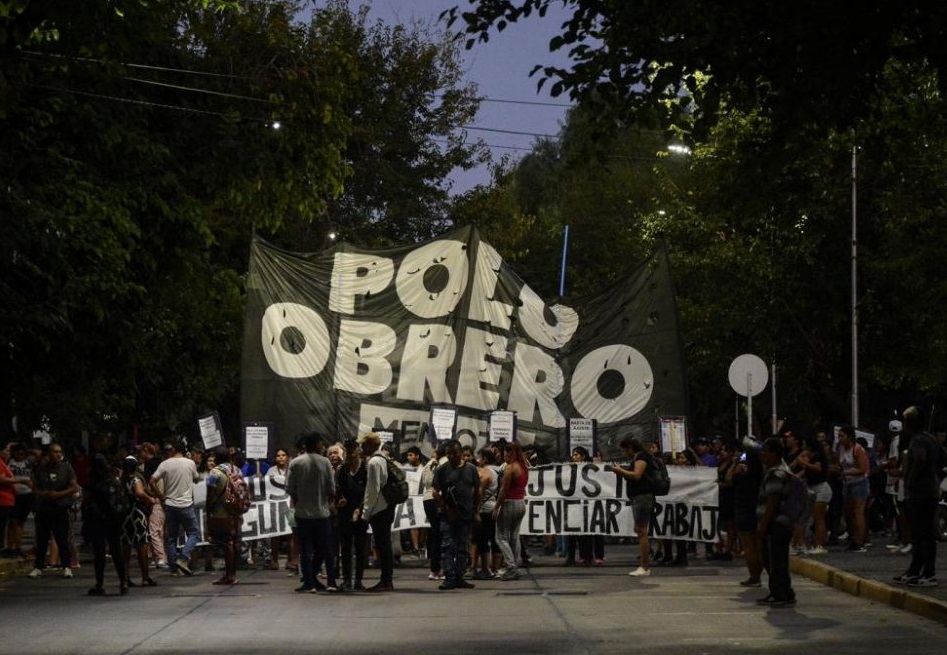 El Gobierno lanzó un protocolo anti-piquetes que incluye sanciones para quienes corten calles