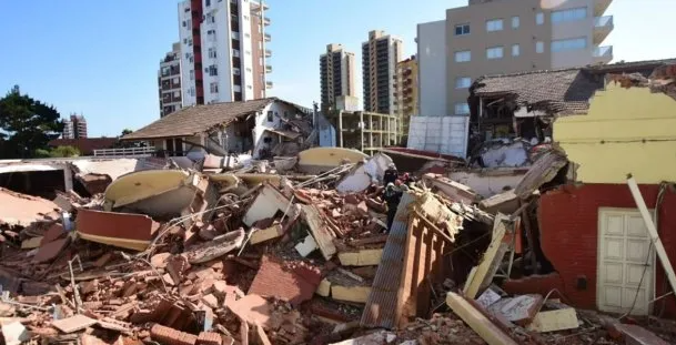 Derrumbe en Villa Gesell: detuvieron a uno de los arquitectos encargados de las obras en el hotel