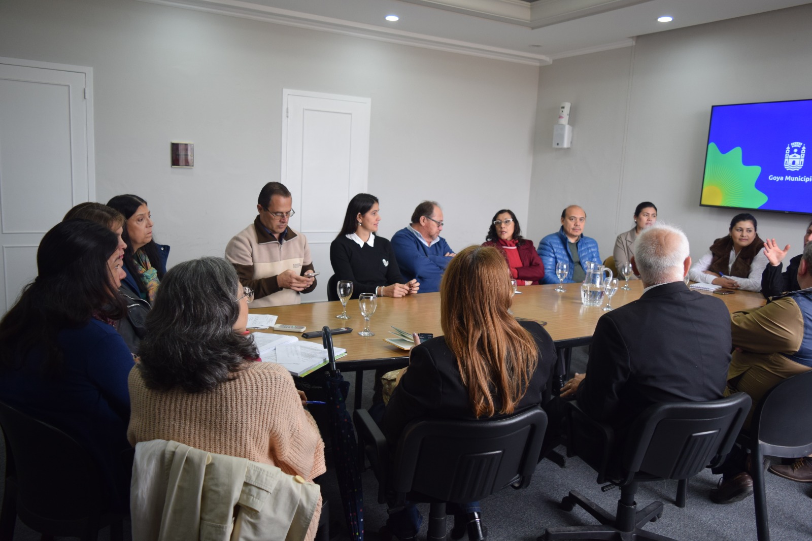 ESTUDIANTINA 2025: REUNIÓN ORGANIZATIVA EN EL SALÓN DE ACUERDOS DE LA MUNICIPALIDAD