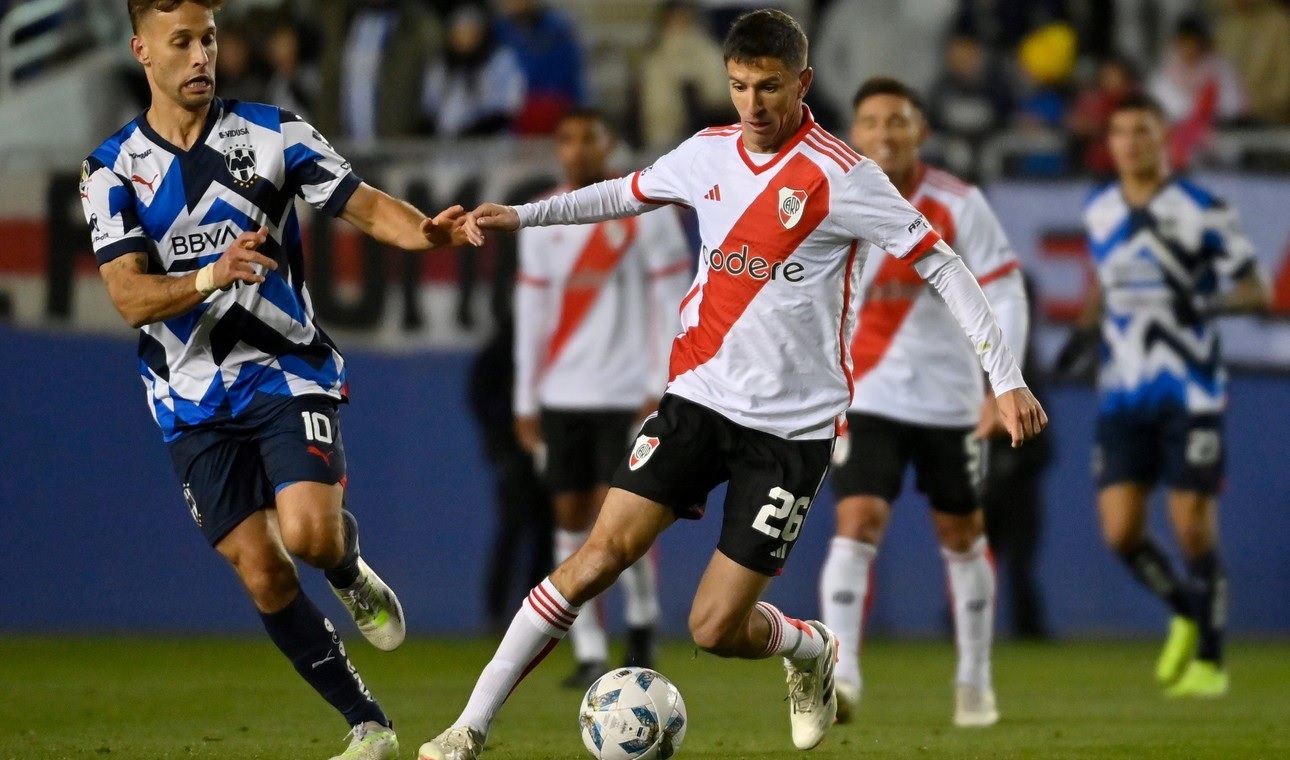 Con un golazo de Herrera y un blooper de Centurión, River empató ante Rayados