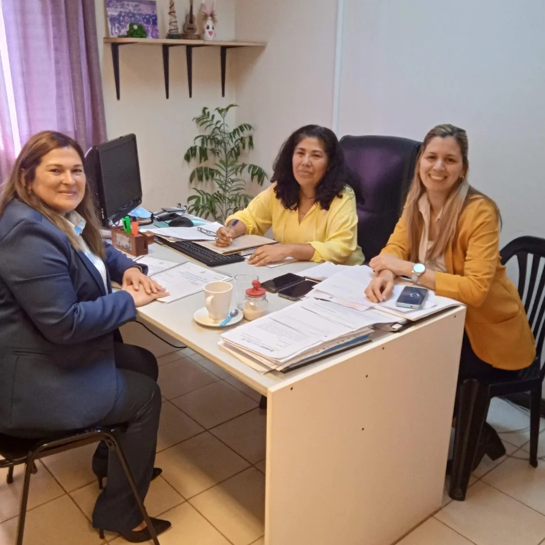 Niñez y Adolescencia     DIRECTORA DE FORTALECIMIENTO FAMILIAR DE GOYA SE REUNIÓ CON FUNCIONARIOS PROVINCIALES 