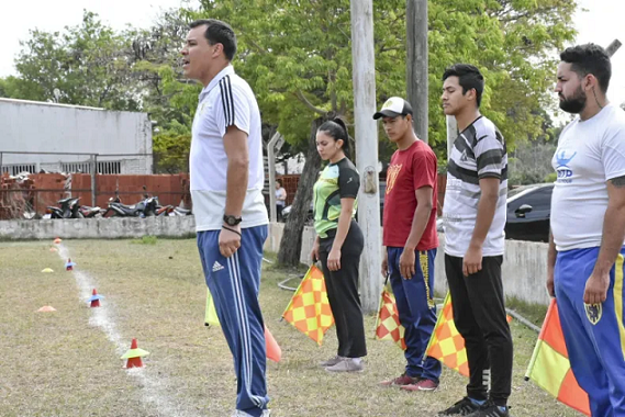 CURSO DE ARBITRAJE EN GOYA, CORRIENTES: APRENDIZAJE DE LA MANO DE VÍCTOR ROJAS AGUIRRE