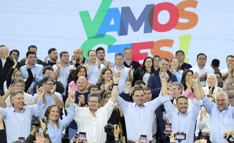 VAMOS CORRIENTES: UNA MULTITUD ACLAMÓ LAS FÓRMULAS JUAN PABLO VALDÉS - PEDRO BRAILLARD POCCARD Y POLICH - BÁEZ