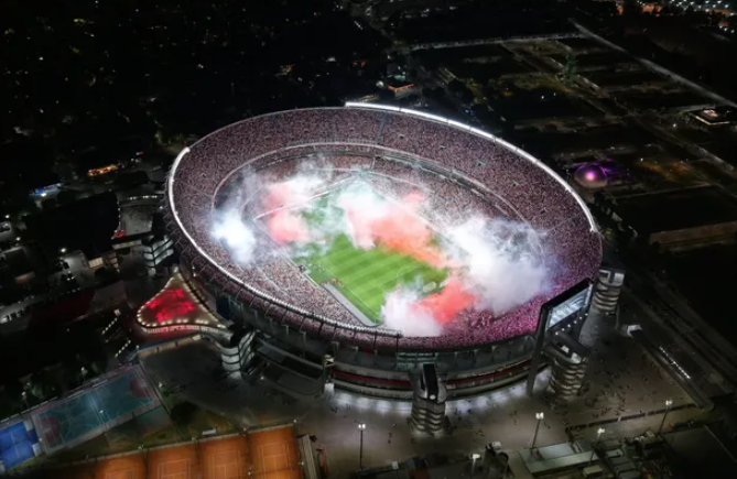 River prepara un recibimiento histórico en el Monumental para el Superclásico ante Boca