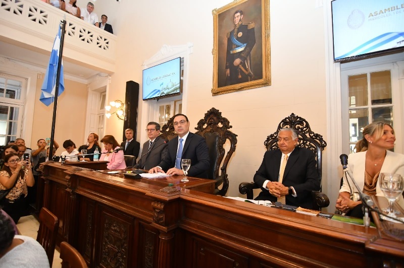 Con su 7° mensaje a la Asamblea Legislativa sobre el estado de la administración provincial, el gobernador Valdés deja habilitado el periodo 2024 de sesiones ordinarias