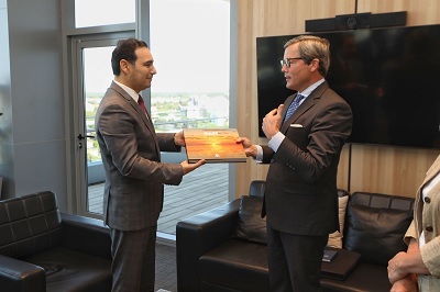 valdes con embajador aleman