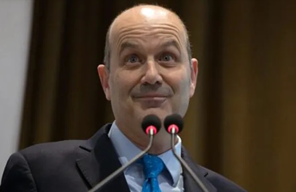 Federico Sturzenegger celebró el cierre de áreas del Estado y los despidos: "Van a reír y a llorar"