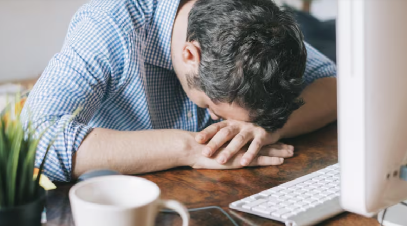 Fatiga al volver a la rutina: la razón científica detrás del agotamiento de principio de año que afecta a miles de personas