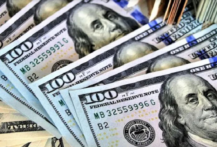 El Gobierno confirma que interviene en el mercado del dólar a través del Tesoro